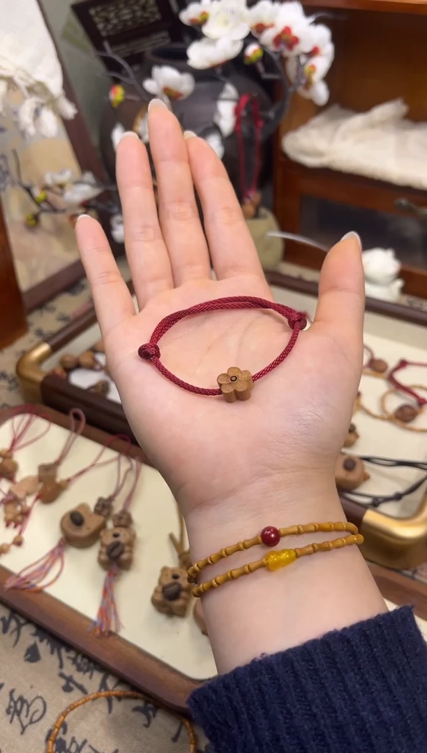 手串桃核【桃缘行】红绳「小花」桃木桃核辟、挡、驱、护 红绳可调节
