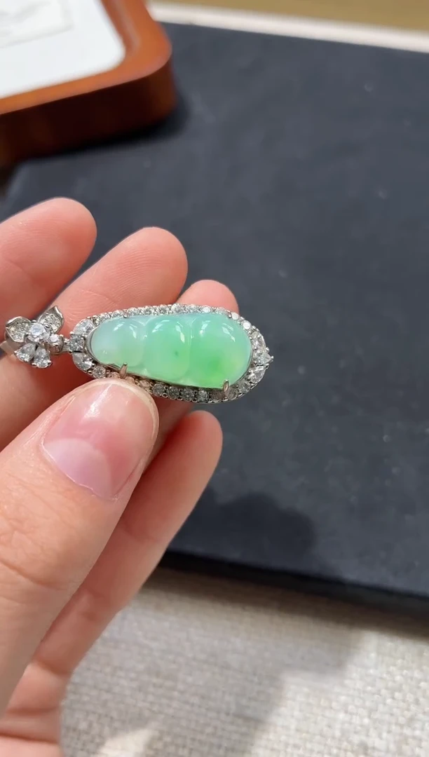 吊坠(不含链)银S925镶嵌翡翠吊坠