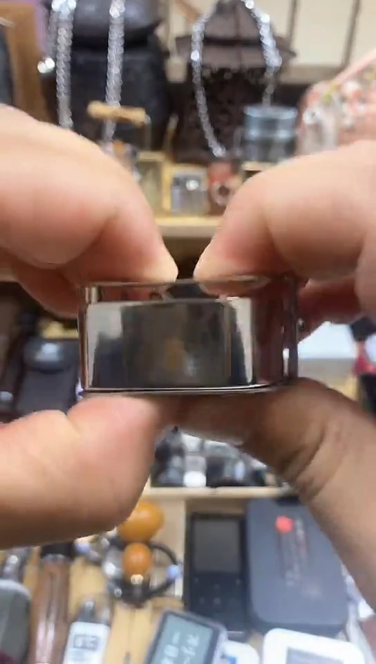 瓷片闪购商品  如图所示