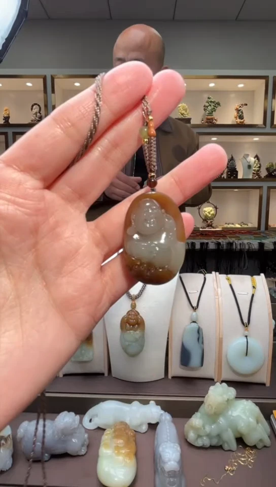 颈饰未镶嵌和田玉苏