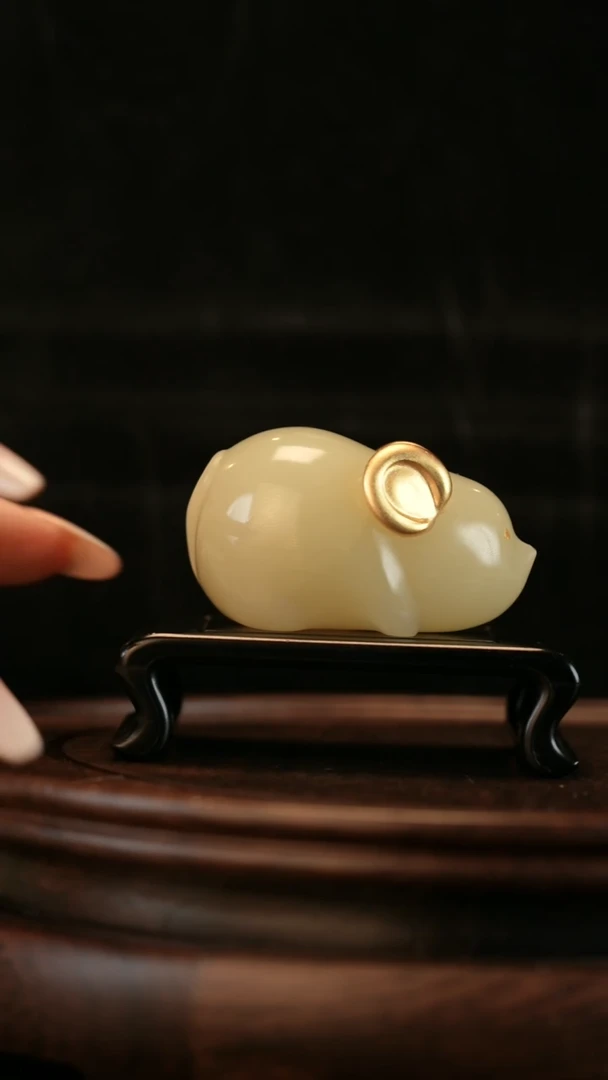 云南石竹叶青雕刻：鼠你有米