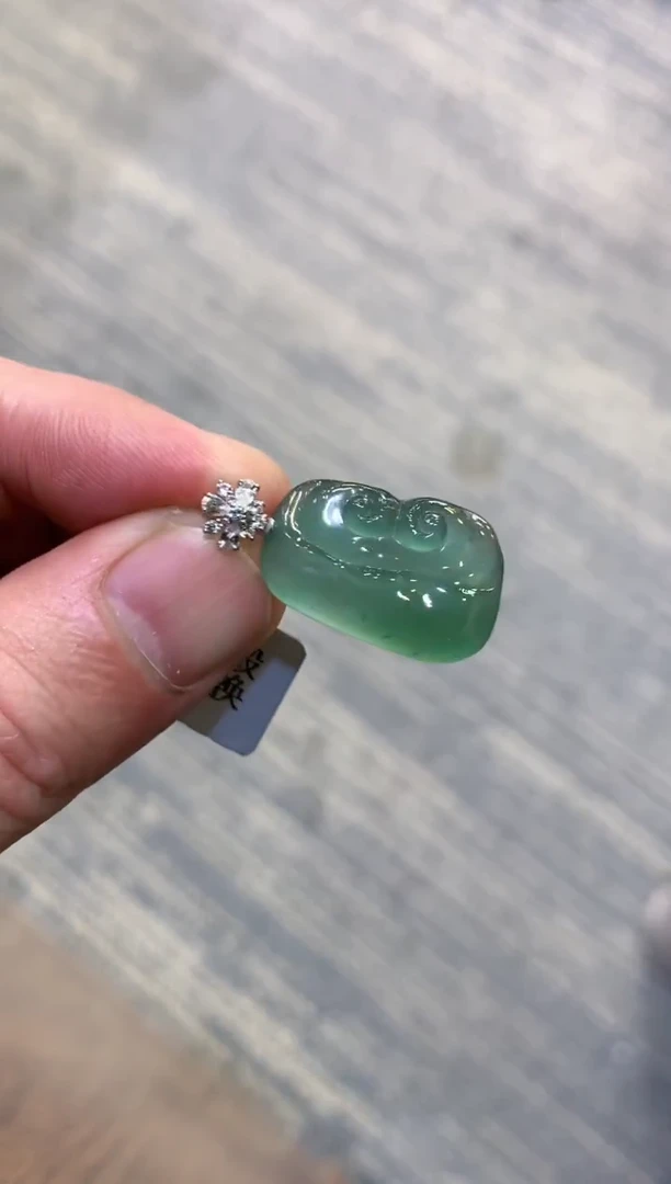 颈饰未镶嵌翡翠天然A货翡翠