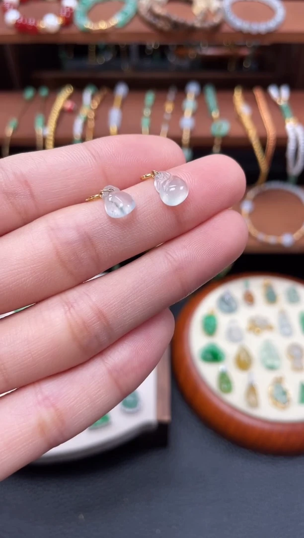 【闪购商品】翡翠吊坠(不含链)18K金镶嵌2个  JK643