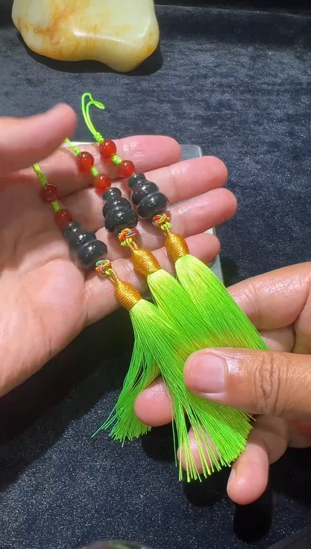 和田玉（糖玉）未镶嵌车挂新疆和田玉