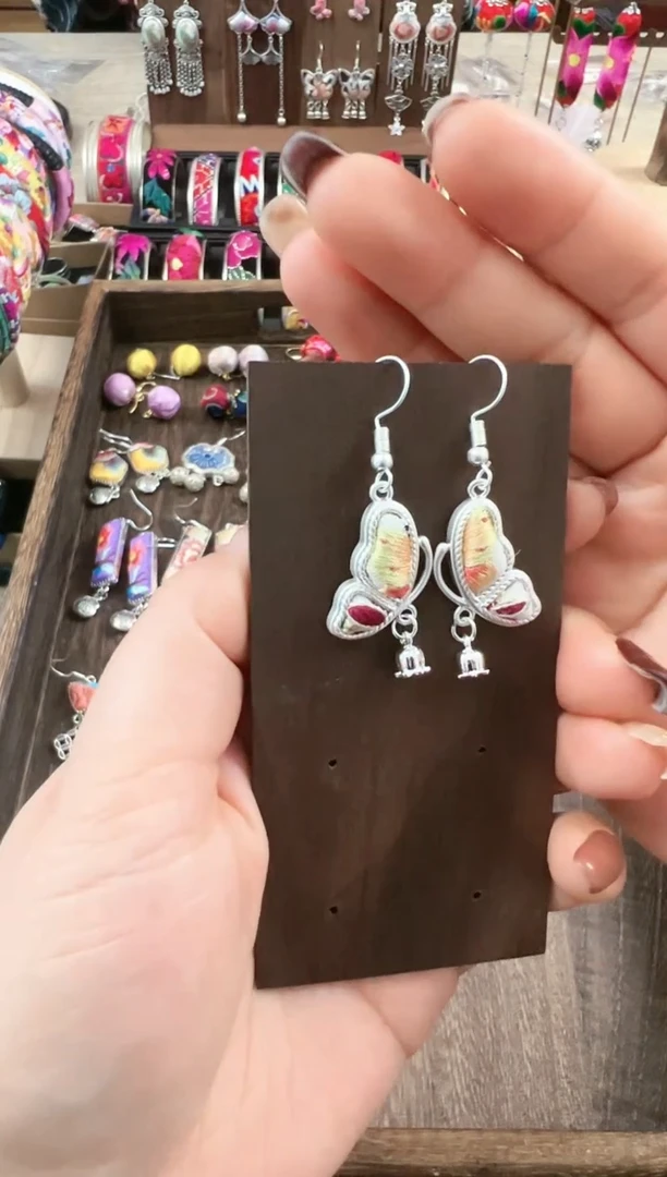 【闪购商品】织绣民族风老绣饰品372