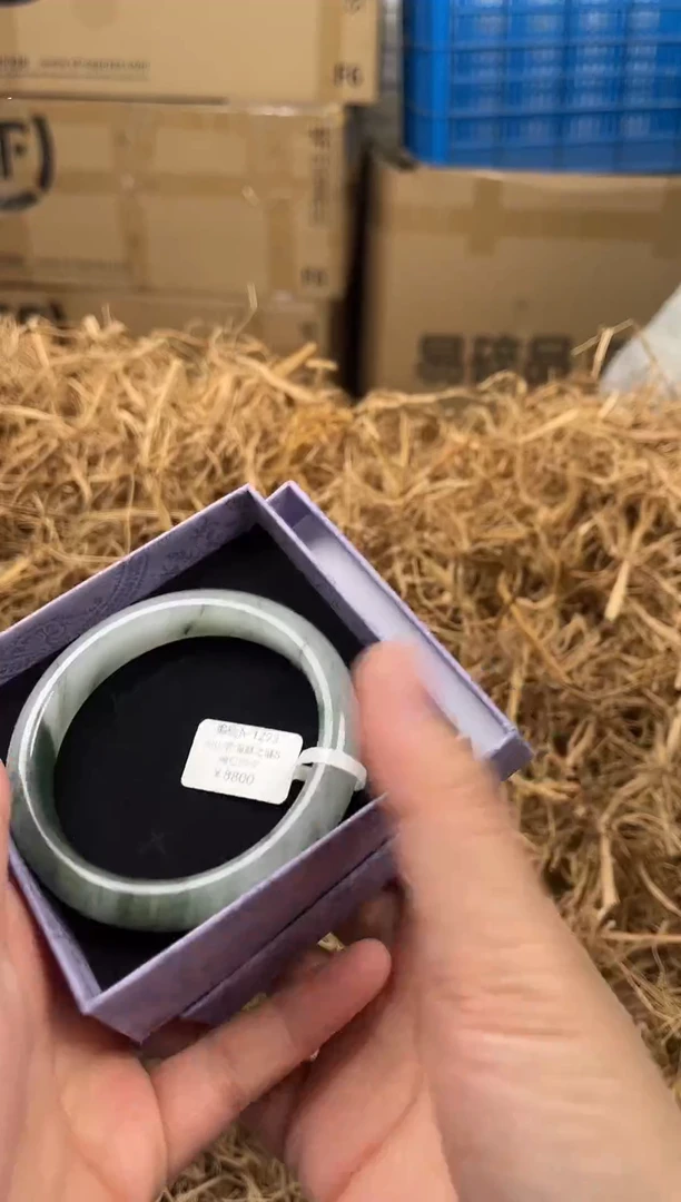 未镶嵌手镯石英质玉A-1293