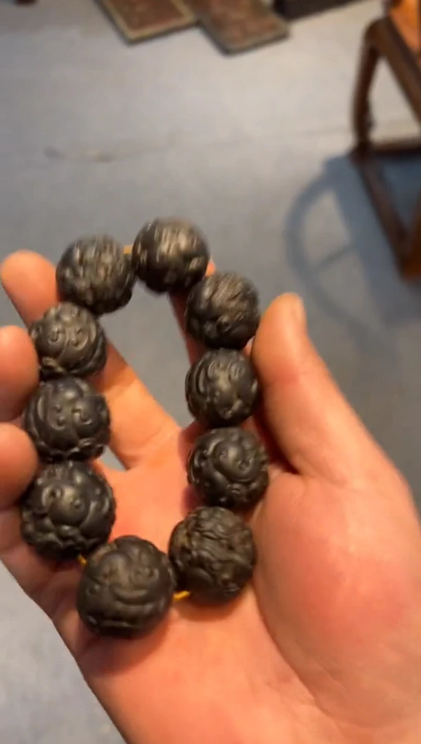 【闪购商品】花梨木类木雕雕刻手串