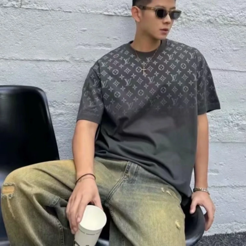 99新 LouisVuitton/路易威登 DM0171  24款 灰色印花圆领短袖 M码