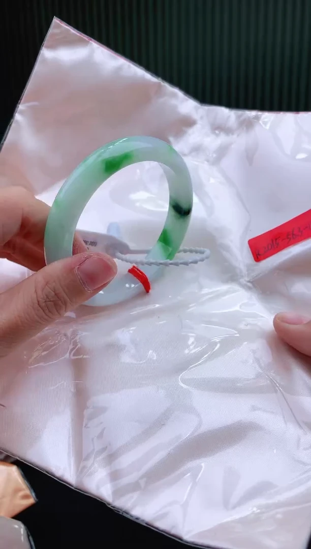 未镶嵌手镯翡翠56