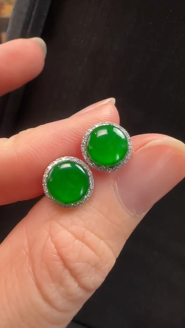 18K金镶嵌翡翠耳饰524蛋面一对