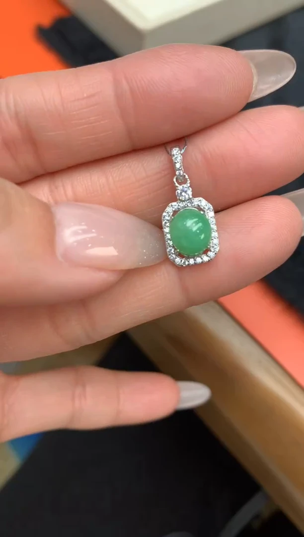 【闪购商品】翡翠颈饰银S925镶嵌蛋面