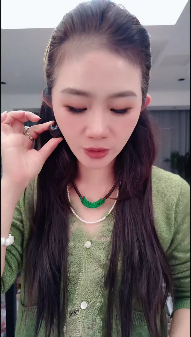 树脂制品2447屁桃单个
