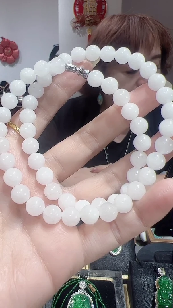 颈饰未镶嵌石英质玉2025101984