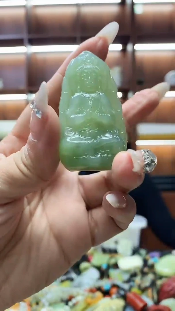 未镶嵌岫玉挂件