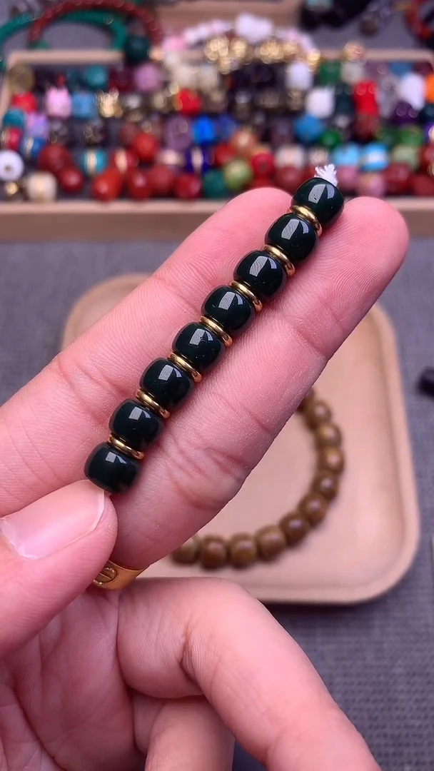 颈饰琉璃老油绿直切卡8mm 一组发