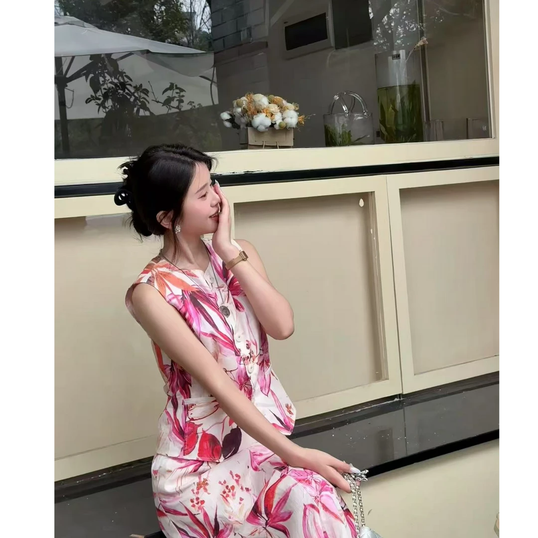 GIRDEAR/哥弟时尚无袖圆领印花修身气质马甲短款显瘦百搭140012