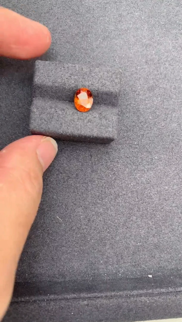 【闪购商品】石榴石（芬达石）裸石未镶嵌1.7ct芬达