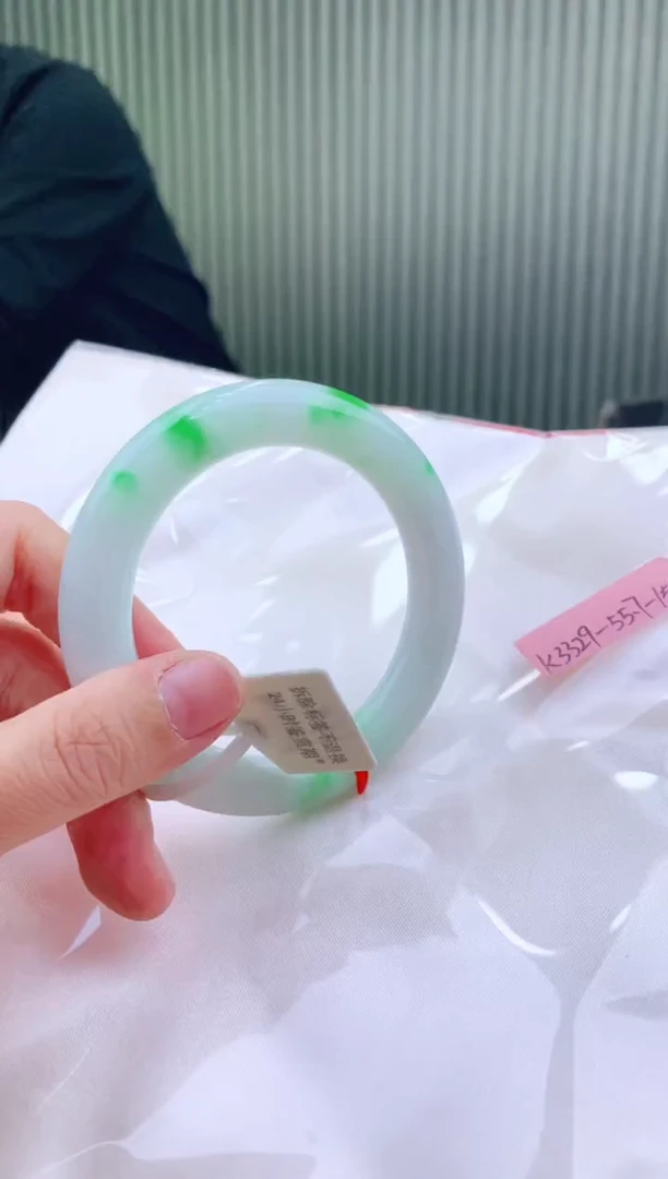 未镶嵌手镯翡翠55+