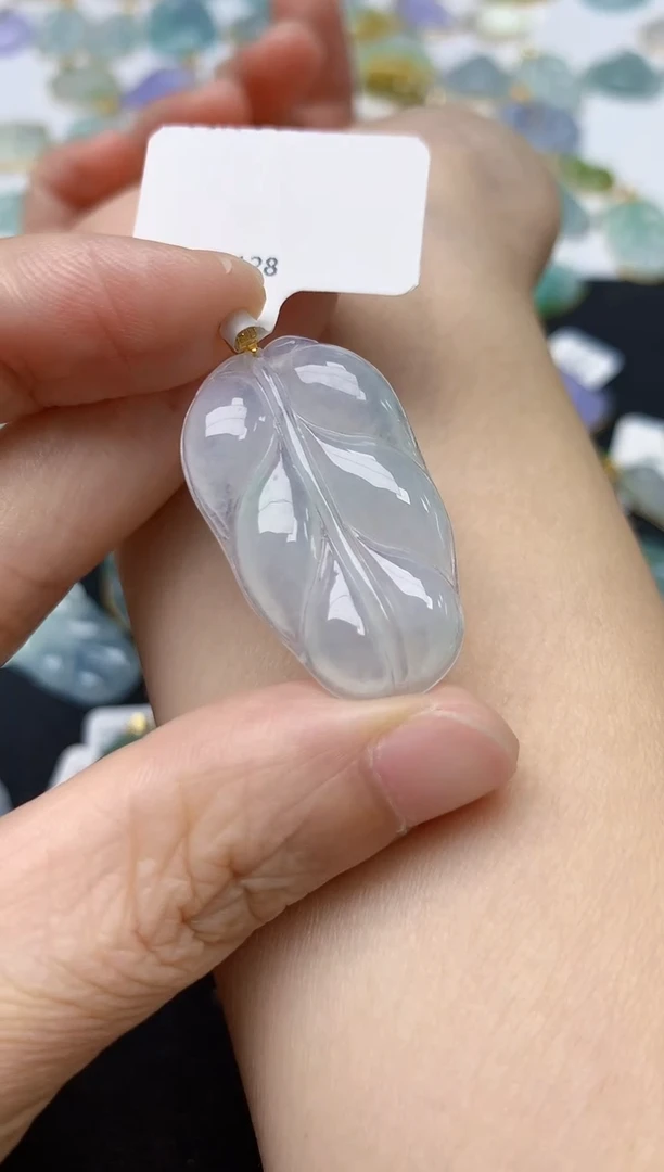 翡翠18K金镶嵌颈饰天然缅甸A货翡