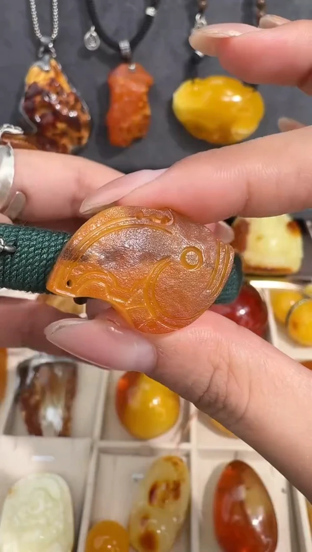 裸石琥珀未镶嵌琥珀