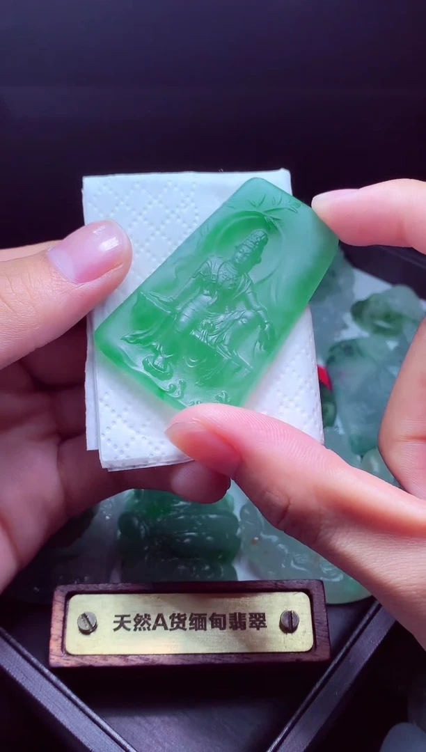 未镶嵌定制翡翠无*?毛货翡翠定制