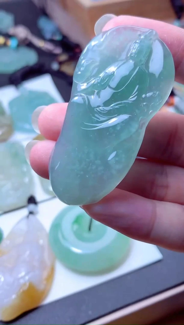 颈饰未镶嵌翡翠天然A货翡翠