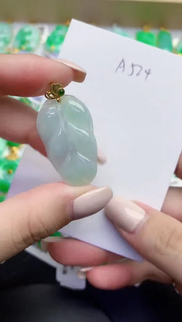 颈饰未镶嵌翡翠缅甸天然翡翠A货