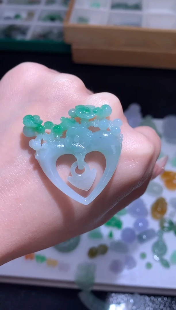 未镶嵌定制翡翠毛货