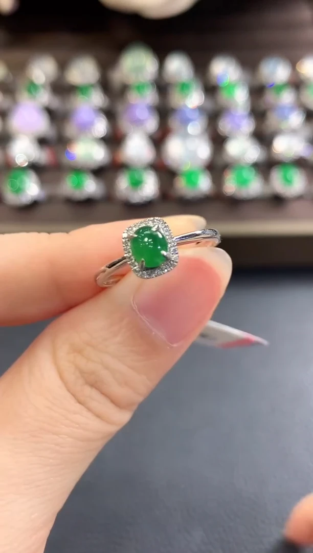 18K金镶嵌戒指翡翠d10