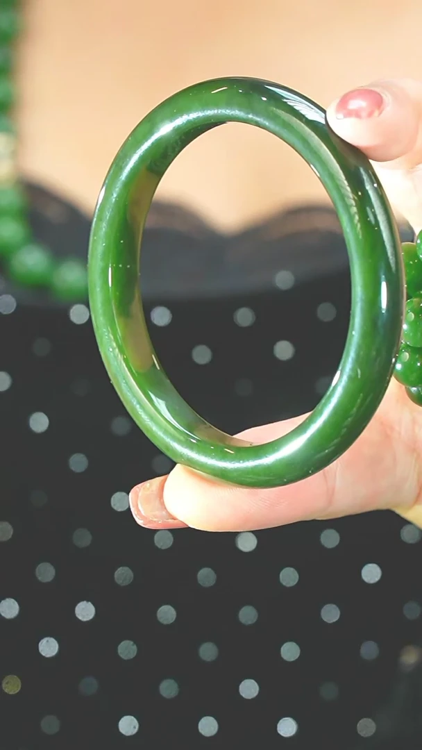 【闪购商品】和田玉6号未镶嵌54-61备注圈口手镯多样性发一