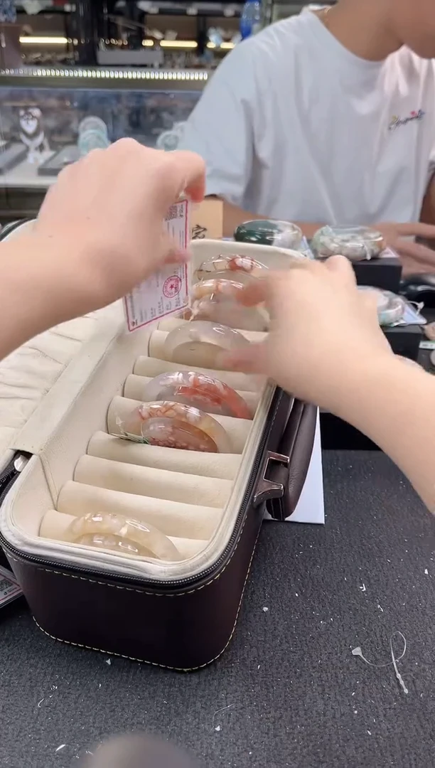 未镶嵌手镯石英质玉尘*丷圈口（赠品镯心）