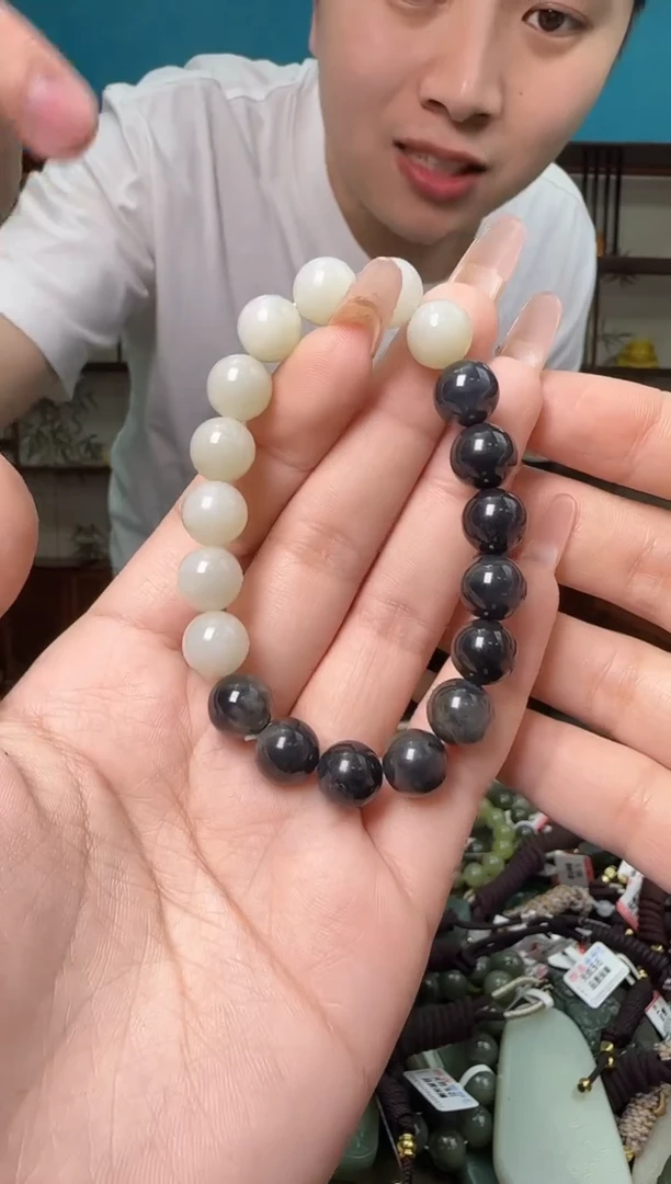 颈饰未镶嵌和田玉多样性发一