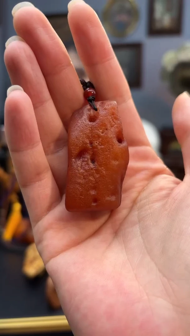 琥珀颈饰未镶嵌吊坠