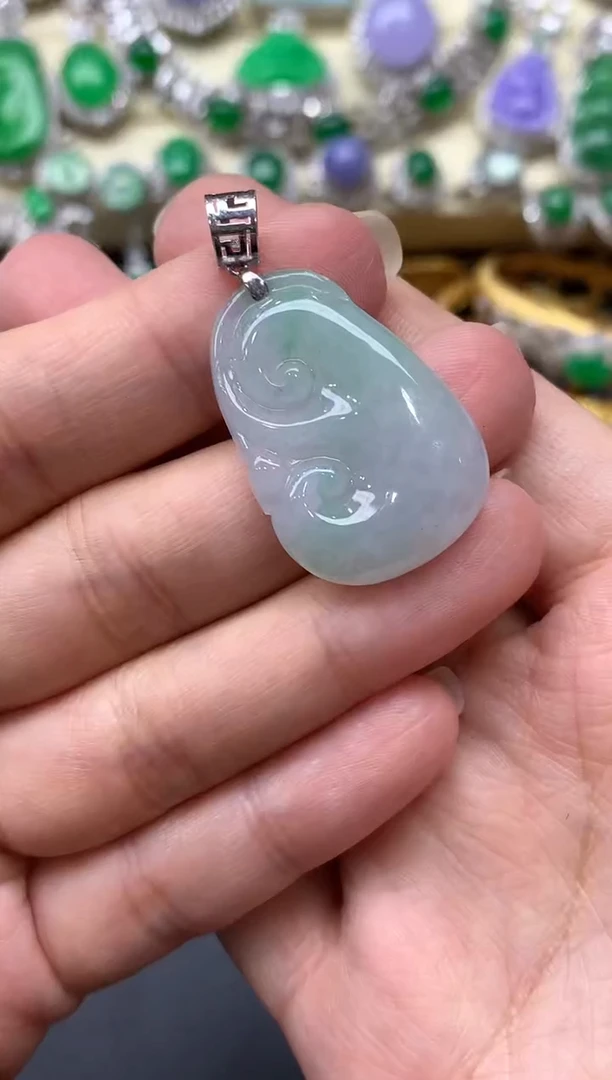 颈饰18K金镶嵌翡翠112-中国好珍宝