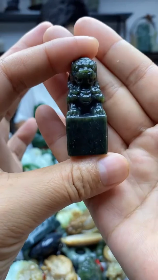 未镶嵌和田玉把件1