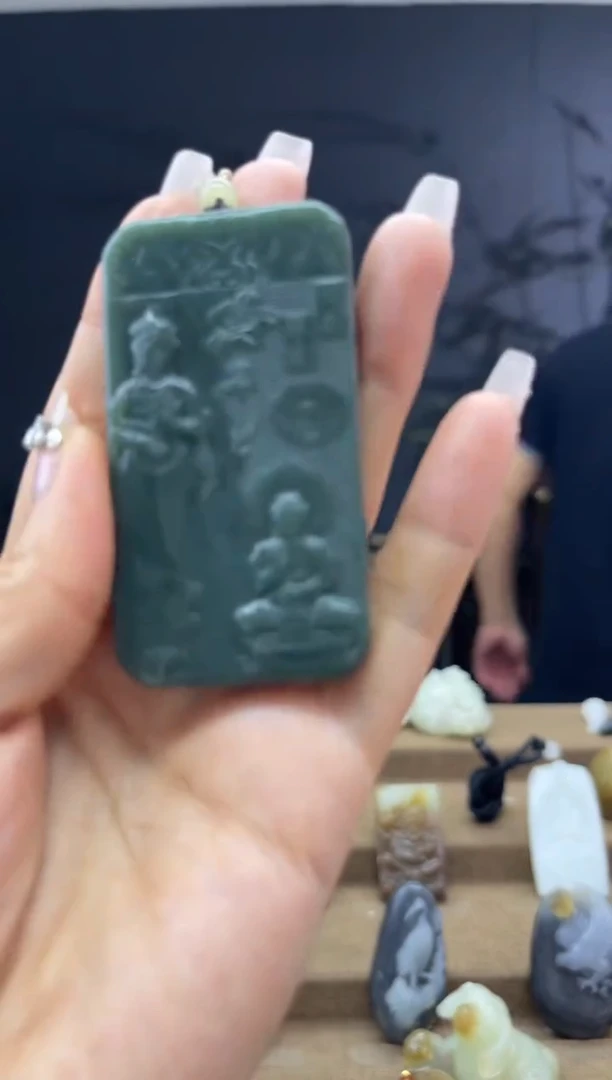 颈饰未镶嵌和田玉1