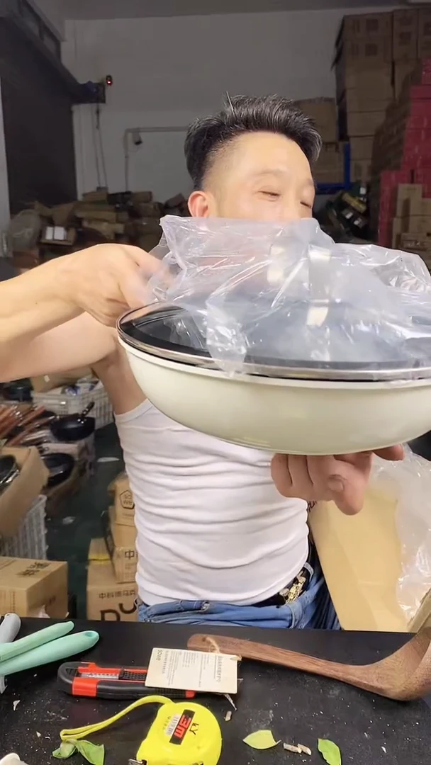 铝合金1德马克钛晶煎锅26有盖