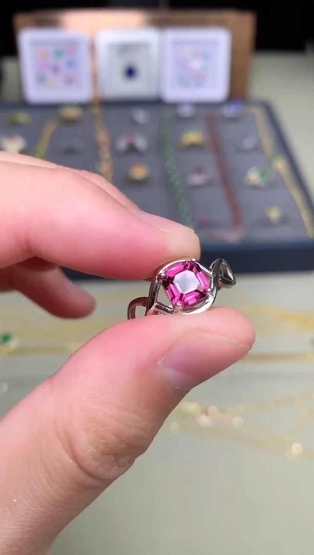 【闪购商品】石榴石戒指银S925镶嵌戒指