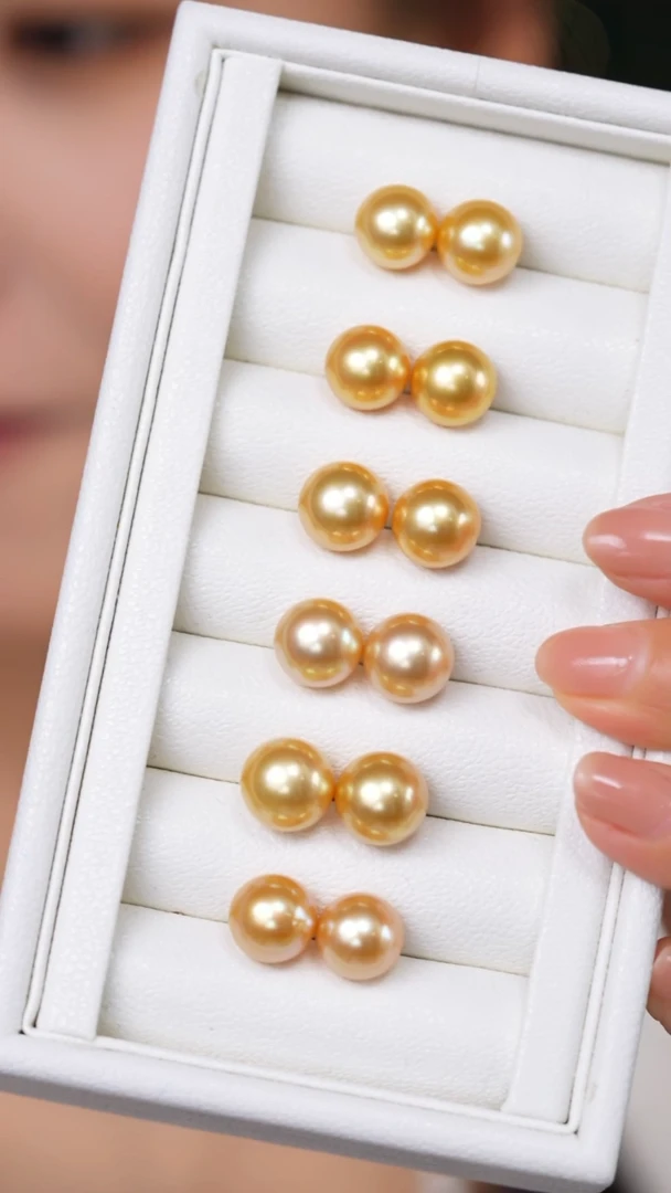 18K金镶嵌海水珍珠耳钉金珠11-12mm多样性发一对