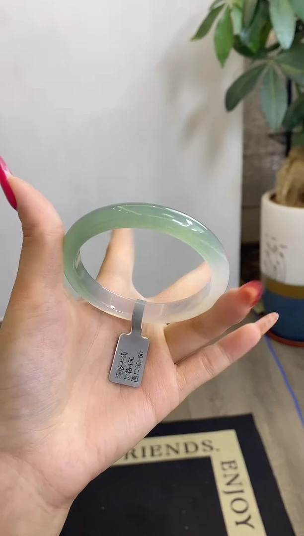 【闪购商品】玛瑙/玉髓手镯未镶嵌100