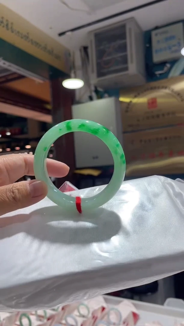 未镶嵌手镯定制翡翠意向金/翡翠源头市场代购定金