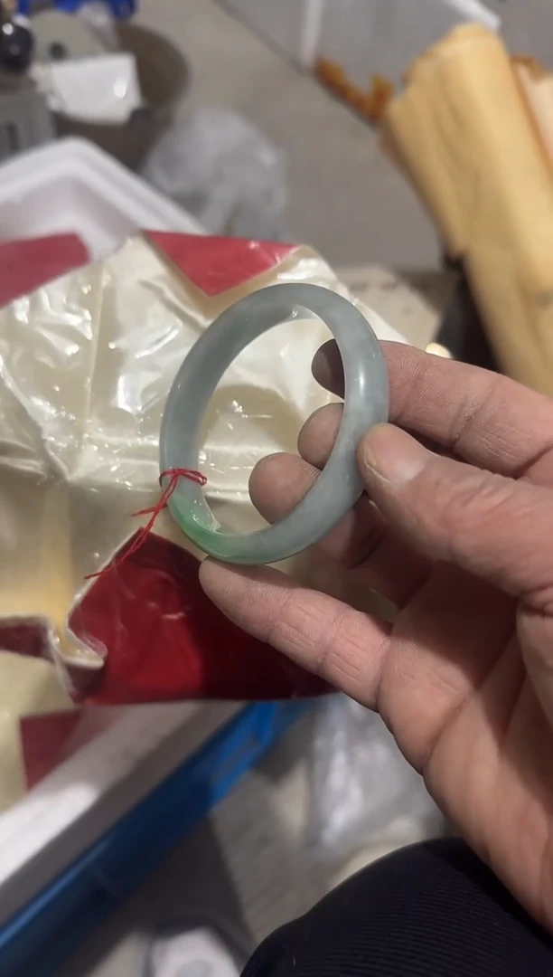 茶盏乁****揚直播闪购改价链接97