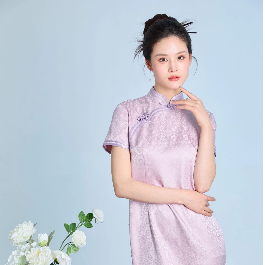 格格素心从简-真丝桑蚕丝提花手工盘扣长旗袍GA2AD020033