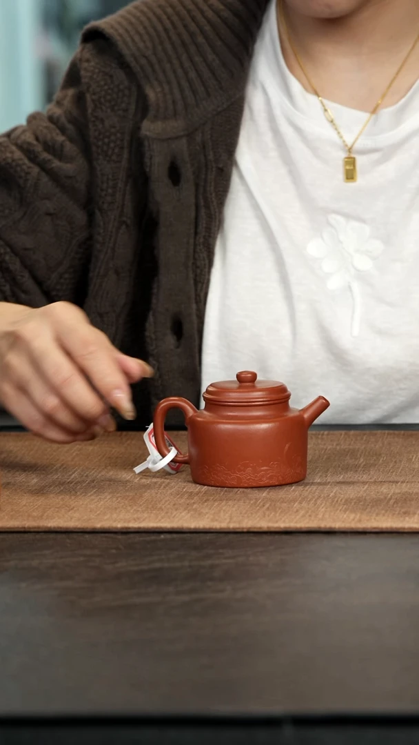 茶壶紫砂朱泥德钟直流嘴带刻绘120cc