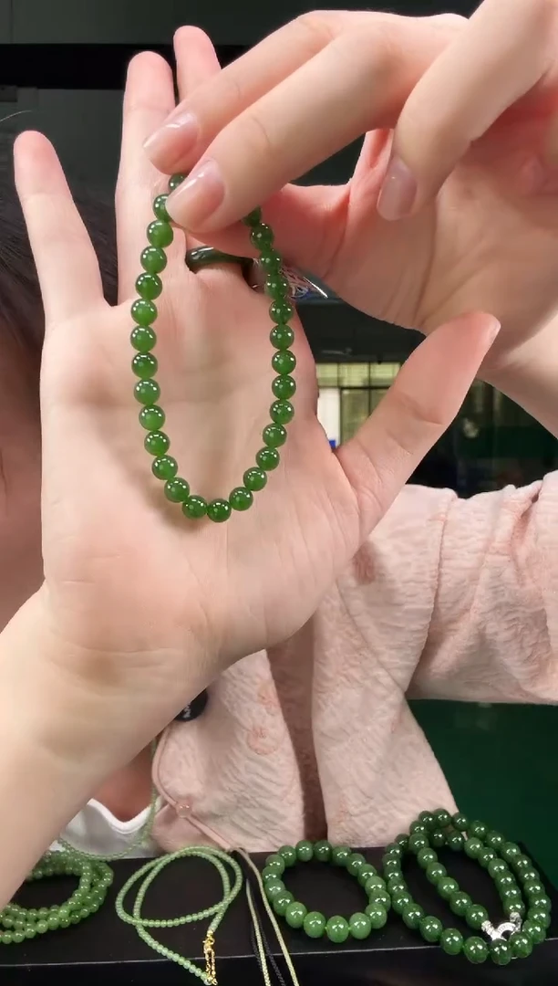 未镶嵌手串和田玉（碧玉）碧玉6mm辣阳绿手串（微矿点）