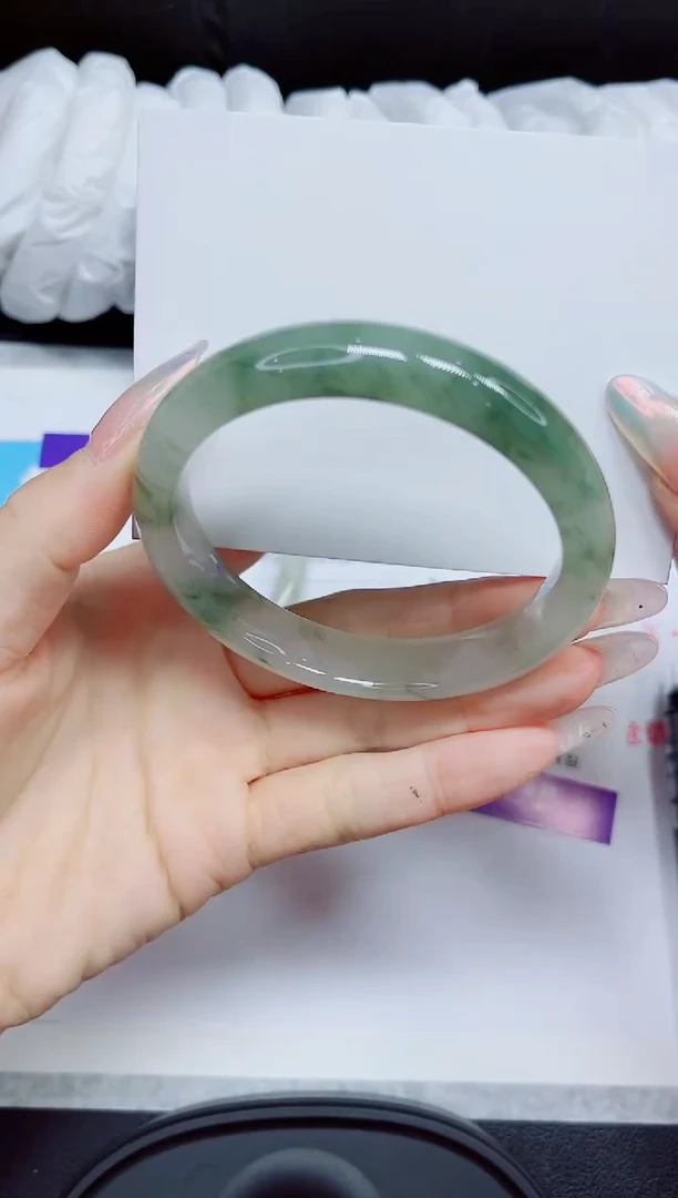 石英质玉手镯未镶嵌191.