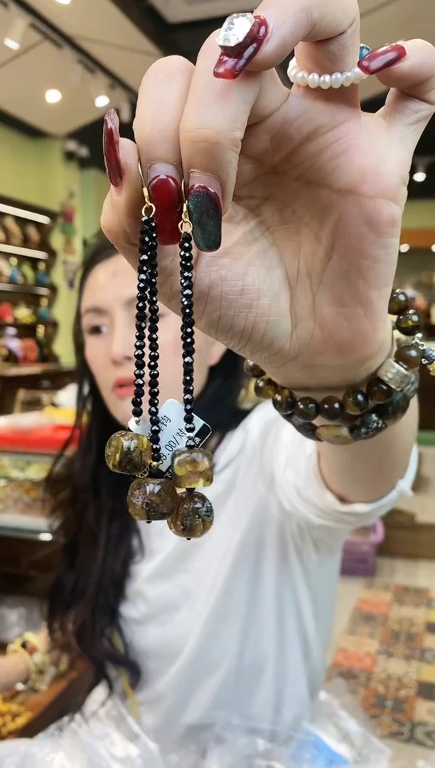 【闪购商品】琥珀耳饰未镶嵌多样性发一