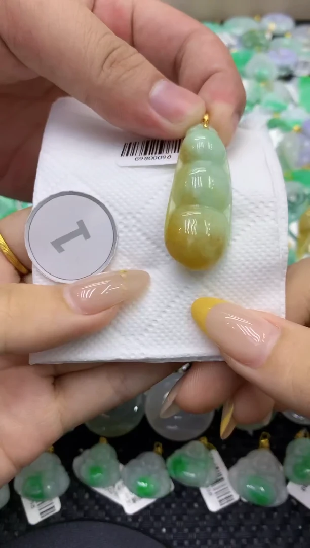 颈饰未镶嵌翡翠天然缅甸翡翠A货