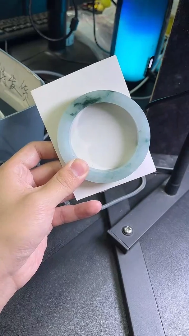 未镶嵌手镯定制翡翠幽**香定制