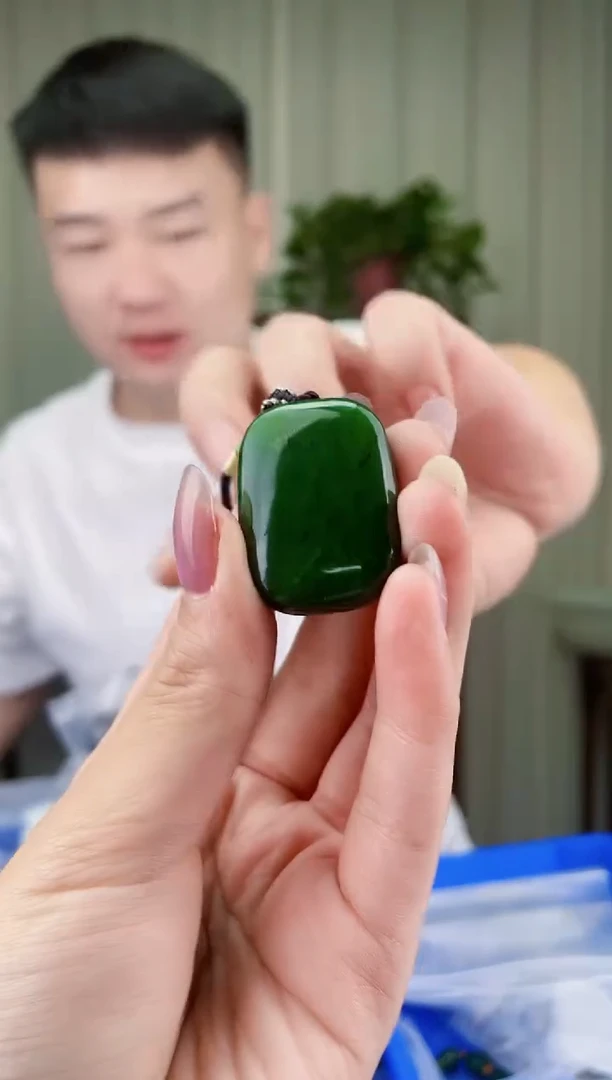 未镶嵌和田玉挂件拍一发一，多样性发货！